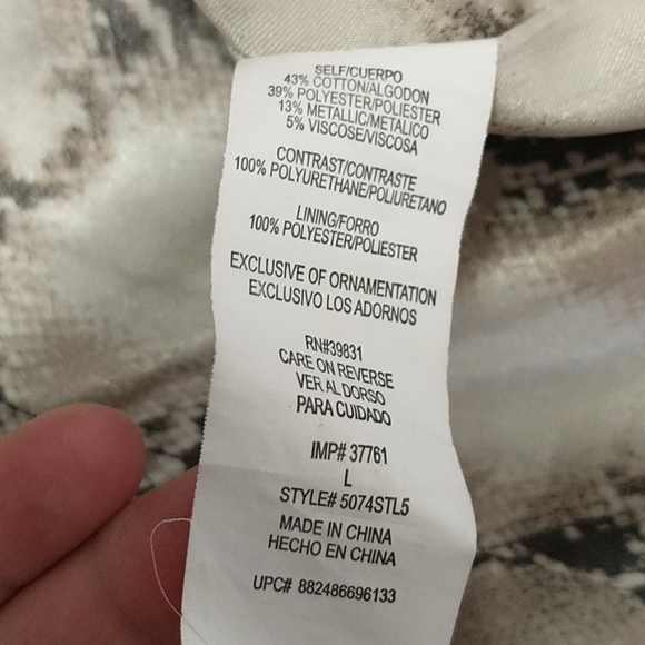 Host Pick XOXO Women's Jacket - Picture 9 of 13